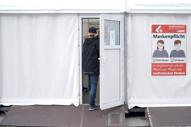 State Premier of NRW and Mayor of NRW visit vaccination centre in Cologne Impressions of the newly opened Drive In Vaccination Centre for the Corona vaccination at the Lanxess Arena in Cologne North Rhine Westphalia Germany