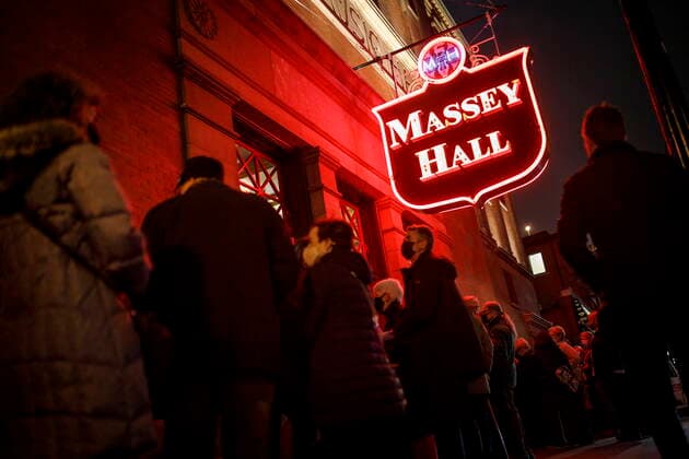 November 25, 2021, TORONTO, ON, Canada: People wait in line for the Gordon Lightfoot concert at the newly re-opened Massey Hall in Toronto, Thursday, Nov. 25, 2021. TORONTO Canada  - ZUMAc35_ 20211125_zaf_c35_146 Copyright: xColexBurstonx