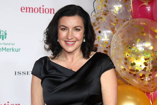 Dorothee Bär at the Emotion Award ceremony on 26 11 2021 in Hamburg Emotion Award 2021 in Hamburg