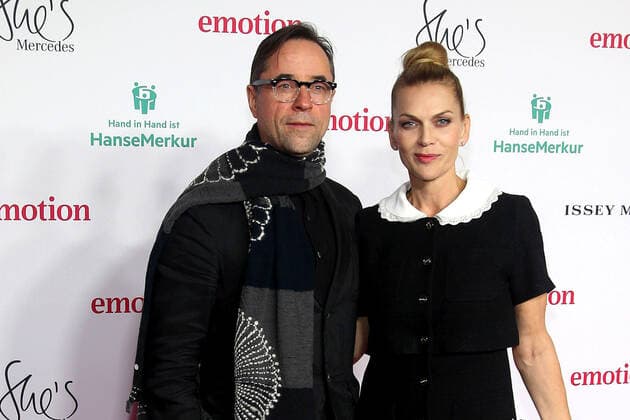 Jan Josef Liefers and Anna Loos at the Emotion Award ceremony on 26 11 2021 in Hamburg Emotion Award 2021 in Hamburg