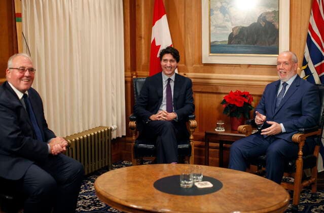 November 26, 2021, VICTORIA, BC, CAN: Premier John Horgan meets with Prime Minister Justin Trudeau joined by federal Minister of Emergency Preparedness Bill Blair at the legislature in Victoria, B.C., on Friday, November 26, 2021. VICTORIA CAN  - ZUMAc35_ 20211126_zaf_c35_221 Copyright: xChadxHipolitox