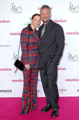 Sasha with wife Julia Röntgen at the 10 EMOTION Award 2021 ceremony at Curio Haus Hamburg, 26 11 2021 Foto:xgbrcix xFuturexImage