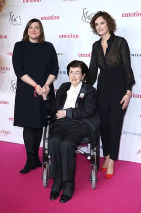Katharina Fegebank, Lore Maria Peschel Gutzeit and Katarzyna Mol Wolf at the 10 presentation of the EMOTION Award 2021 at the Curio Haus Hamburg, 26 11 2021 Foto:xC.xTamckex xFuturexImage
