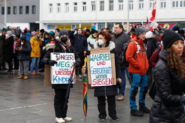 * OUT of AUT - Keine Weitergabe an Drittanbieter