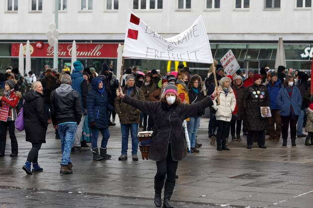 * OUT of AUT - Keine Weitergabe an Drittanbieter