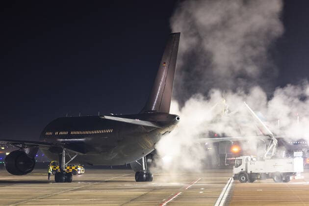 The Airbus A310 304 MRTT A310 of the German Air Force Luftwaffe with the registration 10 25 MSN 484 de-icing at Hamburg Airport EDDH HAM Hamburg Hamburg Germany
