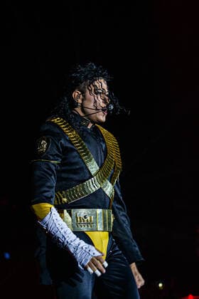 SÃO PAULO, SP - 28.11.2021: TRIBUTO AO REI DO POP - The artist Rodrigo Teaser presents the Tribute to the King of Pop, in honor of Michael Jackson, the show took place this Sunday night, at Tom Brasil, in São Paulo, November 28th. x2148469x  VanxCampos