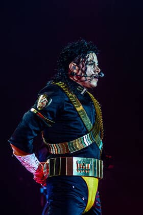 SÃO PAULO, SP - 28.11.2021: TRIBUTO AO REI DO POP - The artist Rodrigo Teaser presents the Tribute to the King of Pop, in honor of Michael Jackson, the show took place this Sunday night, at Tom Brasil, in São Paulo, November 28th. x2148477x  VanxCampos
