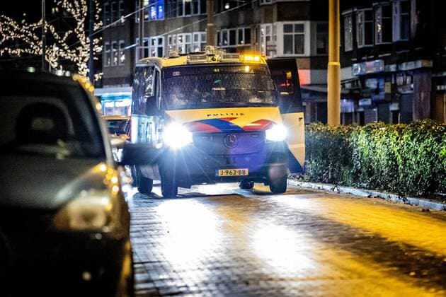 26 11 2021, Rotterdam The police are visible on the street after calls for riots on the Beijerlandselaan in South Rotterdam ME buses drive through the streets of Rotterdam after calls for riots Photo ANP Hollandse Hoogte Jeffrey Groeneweg  Copyright: xANPx xJeffreyxGroenewegx x441223835x