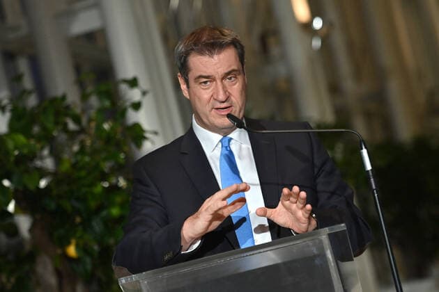 Markus SOEDER Ministerpraesident Bavaria and CSU chairman ,gesture, single picture, cut portrait, portrait, portrait press statement MP Soeder after federal state round to Corona on 30 11 2021 in the state chancellery in Munich