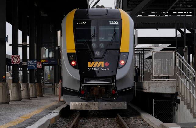 November 30, 2021, Ottawa, ON, Canada: A new Via Rail train sits on display at the train station in Ottawa, Tuesday, November 30, 2021 in Ottawa. Via Rail displayed the first of its new state of the art trains which will serve the Windsor-Quebec city corridor. Ottawa Canada  - ZUMAc35_ 20211130_zaf_c35_006 Copyright: xAdrianxWyldx