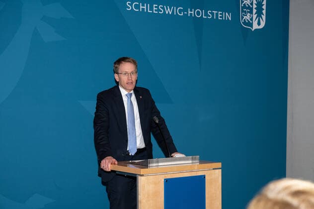 Kiel 30 November 2021, state house Prime Minister Daniel Günther informs in the evening about the todays consultations to the Corona situation during the federation countries switching and gives a short view of the meeting of the Prime Minister conference on Thursday