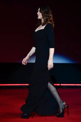 Stella della Mole Award, 39th Torino Film Festival Monica Bellucci walks during a ceremony to celebrate the actress with the Stella della Mole Award ( Star of Mole ) for artistic innovation. Turin Italy Copyright: xNicolòxCampox