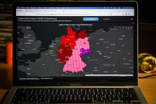 Coronavirus in Germany Covid 19 Dashboard of the Robert Koch Institute 01 12 2021 Robert Koch Institute 7 days Incidence 442.9 7 days Number of cases 368 273 COVID 19 cases 5 903 999 Addition by 67 186 the previous day COVID 19 deaths 101 790 Addition by 446 compared to the previous day