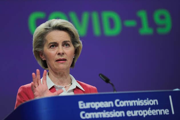 News Themen der Woche KW48 News Bilder des Tages (211201) -- BRUSSELS, Dec. 1, 2021 -- Ursula von der Leyen, president of the European Commission, speaks during a press conference on addressing together current and new COVID-19 challenges in Brussels, Belgium, Dec. 1, 2021. ) BELGIUM-BRUSSELS-EU-COVID-19-PRESS CONFERENCE ZhengxHuansong 