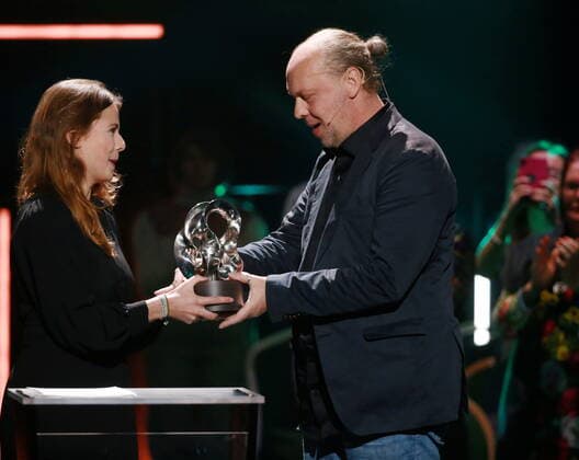Laureate Vladimir Slivyak, Russia, receives the prize from Luisa Neubauer at the 2021 Right Livelihood Award ceremony at Cirkus, in Stockholm, Sweden on December 01, 2021 Slivyak received the prize for his defence of the environment and for helping to ignite grassroots opposition to the coal and nuclear industries in Russia Stockholm Sweden x1037x,  Copyright: xSörenxAnderssonx xTTx SWEDEN RIGHT LIVELIHOOD AWARD
