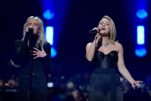 STOCKHOLM 20211201 Ella Tiritiello and Zara Larsson Together For A Better Day at Avicii Arena, a concert to draw attention to mental illness at the Tim Bergling Foundation s annual day STOCKHOLM SWEDEN x10040x,  Copyright: xAndersxWiklund TTx TOGETHER FOR A BETTER DAY