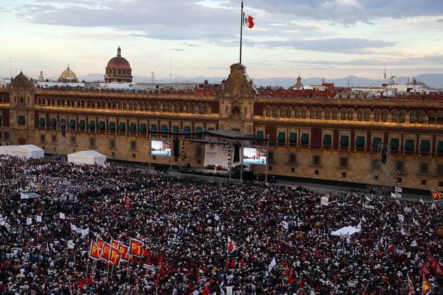 Thousands of citizens attend the third report of the Government of the President of Mexico, Andrés Manuel López Obrador in the Zocalo in Mexico City, Mexico, 01 December 2021. Lopez Obrador declared this Wednesday that his Government is standing despite the covid-19 pandemic during an event with more than 100,000 people to celebrate the first three years of his six-year term. Friends, friends, as in the best of times, we return to concentrate in this democratic Zocalo of the capital of the Republic. Today we celebrate 3 years of Government and we are standing despite the pandemic that has caused us so much pain , he said. Lopez Obrador says his Government is standing up despite the pandemic !ACHTUNG: NUR REDAKTIONELLE NUTZUNG!  Copyright: xMadlaxHartzx MEX8941 20211202-129d689951f1fb339c2740a3dd32cecec7acb807