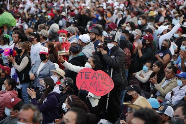 Thousands of citizens attend the third report of the Government of the President of Mexico, Andrés Manuel López Obrador in the Zocalo in Mexico City, Mexico, 01 December 2021. Lopez Obrador declared this Wednesday that his Government is standing despite the covid-19 pandemic during an event with more than 100,000 people to celebrate the first three years of his six-year term. Friends, friends, as in the best of times, we return to concentrate in this democratic Zocalo of the capital of the Republic. Today we celebrate 3 years of Government and we are standing despite the pandemic that has caused us so much pain , he said. Lopez Obrador says his Government is standing up despite the pandemic !ACHTUNG: NUR REDAKTIONELLE NUTZUNG!  Copyright: xJoséxMéndezx MEX8913 20211202-7cefd027ba015b042f7dd0efd383c25aa48b4b73