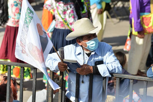 President Lopez Obrador Holds Third Annual Report On State Of The Nation MEXICO CITY, MEXICO - DECEMBER 1, 2021: A person supports Mexico s President, Andres Manuel Lopez Obrador during the Lopez Obrador third state of the nation report to Celebrates three years In Presidency at Mexico City Zocalo. On December 1, 2021 in Mexico City, Mexico. (Photo By Carlos Tischler Eyepix Group) Copyright: xCarlosxTischlerx xEyepixxGroupx EYEPIXGROUP_CT_01122021_20358
