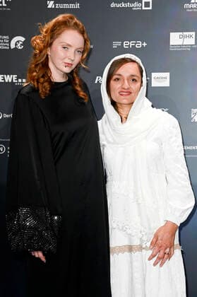 Lily Cole and Zarifa Ghafari at the award ceremony of the German Sustainability Award Design 2021 at the Maritim Hotel Düsseldorf, 02 12 2021 Foto:xF.xKernx xFuturexImage