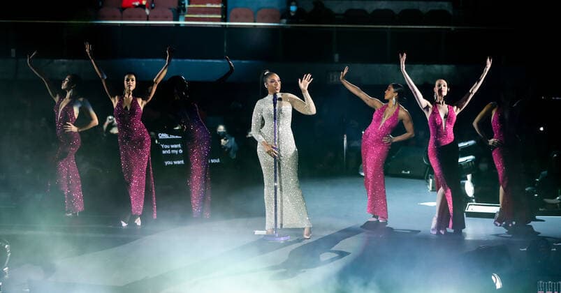 AHF World AIDS Day 2021 Concert - Show Singer Jennifer Hudson performs onstage at the AHF (AIDS Healthcare Foundation) World AIDS Day 2021 Concert held at The Forum on December 1, 2021 in Inglewood, Los Angeles, California, United States. Inglewood California United States  Copyright: xImagexPressxAgencyx originalFilename:collin-ahfworld211202_npxdj.jpg