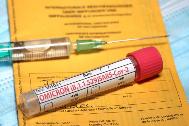 Freiburg themed picture Omicron, Omicron variant, Omicron, mutant, new virus variant with test tube, test tube themed picture Omicron, Omicron variant, Omicron, mutant, new virus variant with test tube, test tube Omicron, Omicron, SARS Cov 2, B Copyright: xFleigx xEibner-Pressefotox EP_dfg