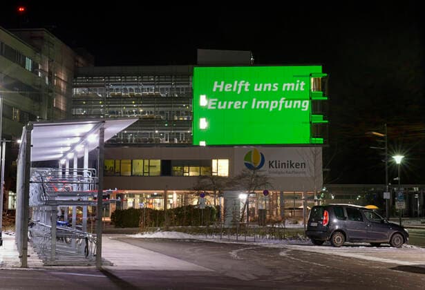 04 12 2021, Since Friday evening 03 12 2021 provides a spectacular facade projection at