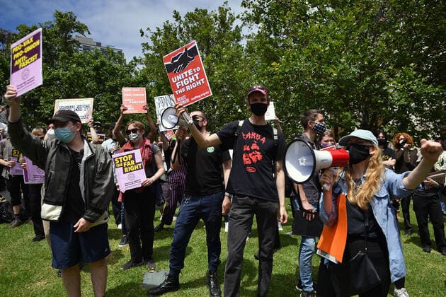 PRO VACCINATION RALLY MELBOURNE, People participate in a counter protest to the anti-vaccine movement in Melbourne, Saturday, December 4, 2021. The Campaign Against Racism and Facism is planning a counter protest to the anti-vaccine movement under the slogan stop the far-right , with speeches ahead of a march. ( NO ARCHIVING, EDITORIAL USE ONLY, NO USE IN BOOKS WITHOUT CONSENT MELBOURNE VIC AUSTRALIA  Copyright: xJOELxCARRETTx 20211204001603039279