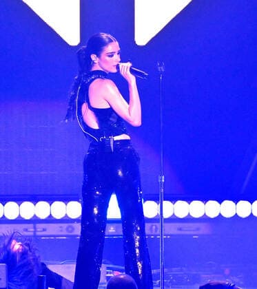 December 3, 2021, Inglewood, CA, USA: INGLEWOOD, CALIFORNIA - DECEMBER 03: Dixie D Amelio performs onstage during 102.7 KIIS FM s Jingle Ball 2021 Presented By Capital One at The Forum on December 03, 2021 in Inglewood, California. Inglewood USA - ZUMAs181 20211203_zea_s181_004 Copyright: xImagespacex