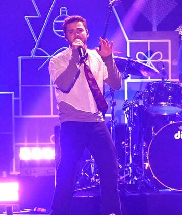 December 3, 2021, Inglewood, CA, USA: INGLEWOOD, CALIFORNIA - DECEMBER 03: Bazzi performs onstage during 102.7 KIIS FM s Jingle Ball 2021 Presented By Capital One at The Forum on December 03, 2021 in Inglewood, California. Inglewood USA - ZUMAs181 20211203_zea_s181_030 Copyright: xImagespacex
