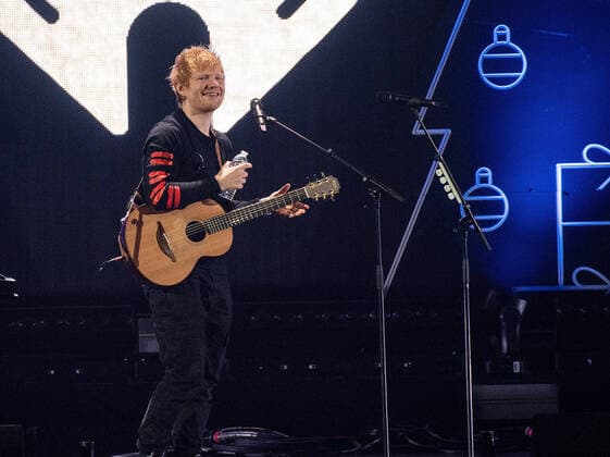 December 3, 2021, Inglewood, CA, USA: INGLEWOOD, CALIFORNIA - DECEMBER 03: Ed Sheeran performs onstage during 102.7 KIIS FM s Jingle Ball 2021 Presented By Capital One at The Forum on December 03, 2021 in Inglewood, California. Inglewood USA - ZUMAs181 20211203_zea_s181_074 Copyright: xImagespacex