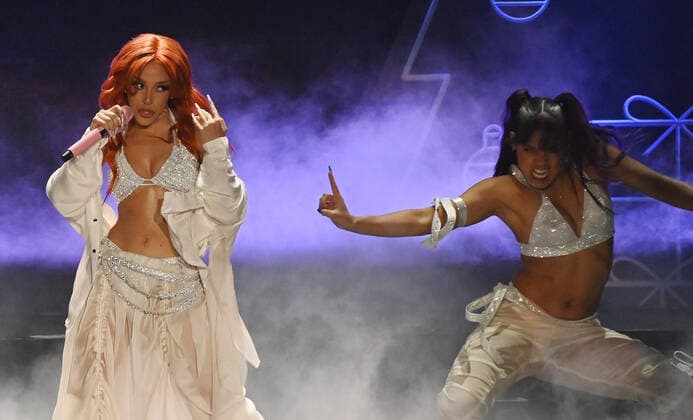 December 3, 2021, Inglewood, CA, USA: INGLEWOOD, CALIFORNIA - DECEMBER 03: Doja Cat performs onstage during 102.7 KIIS FM s Jingle Ball 2021 Presented By Capital One at The Forum on December 03, 2021 in Inglewood, California. Inglewood USA - ZUMAs181 20211203_zea_s181_082 Copyright: xImagespacex