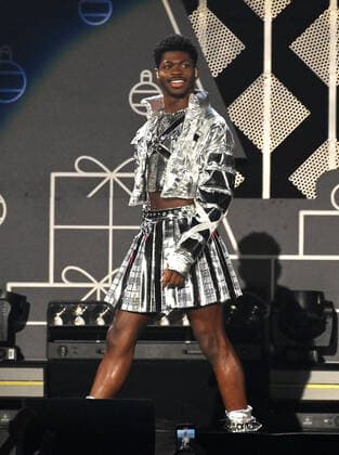 December 3, 2021, Inglewood, CA, USA: INGLEWOOD, CALIFORNIA - DECEMBER 03: Lil Nas X performs onstage during 102.7 KIIS FM s Jingle Ball 2021 Presented By Capital One at The Forum on December 03, 2021 in Inglewood, California. Inglewood USA - ZUMAs181 20211203_zea_s181_136 Copyright: xImagespacex