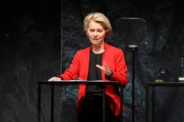 Ursula von der Leyen at the award ceremony of the 14 German Sustainability Award 2021 at the Maritim Hotel Düsseldorf, 03 12 2021 Foto:xF.xKernx xFuturexImage