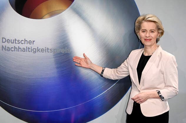 Ursula von der Leyen at the award ceremony of the 14 German Sustainability Award 2021 at the Maritim Hotel Düsseldorf, 03 12 2021 Foto:xF.xKernx xFuturexImage