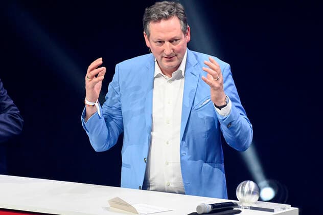 Eckart von Hirschhausen at the award ceremony of the 14 German Sustainability Award 2021 at the Maritim Hotel Düsseldorf, 03 12 2021 Foto:xF.xKernx xFuturexImage