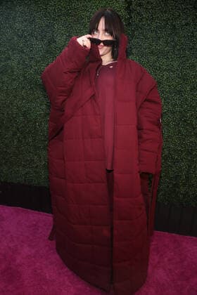 LOS ANGELES, CA - DECEMBER 4: Billie Eilish at Variety 2021 Music Hitmakers Brunch Presented By Peacock Girls5Eva at City Market Social in Los Angeles, California on December 4, 2021. Copyright: xFayexSadoux