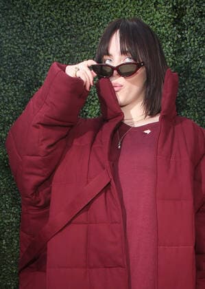 LOS ANGELES, CA - DECEMBER 4: Billie Eilish at Variety 2021 Music Hitmakers Brunch Presented By Peacock Girls5Eva at City Market Social in Los Angeles, California on December 4, 2021. Copyright: xFayexSadoux