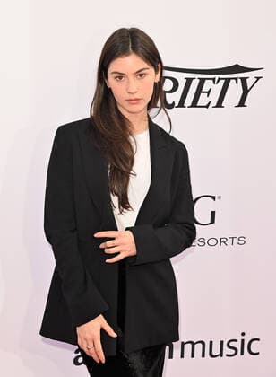 December 4, 2021, Los Angeles, CA, USA: LOS ANGELES, CALIFORNIA - DECEMBER 04: Gracie Abrams attends the Variety 2021 Music Hitmakers Brunch Presented By Peacock and GIRLS5EVA at City Market Social House on December 04, 2021 in Los Angeles, California. Los Angeles USA - ZUMAs181 20211204_zea_s181_110 Copyright: xImagespacex