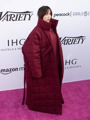 04 December 2021 - Los Angeles, California - Billie Eilish. 2021 Variety Hitmakers Brunch Presented by Peacock Girls5eva Los Angeles USA - ZUMAa123 20211204_zaa_a123_025 Copyright: xBillyxBennightx