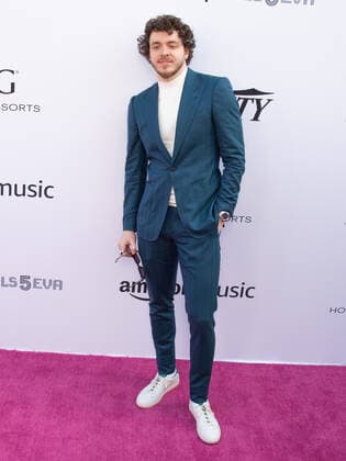04 December 2021 - Los Angeles, California - Jack Harlow. 2021 Variety Hitmakers Brunch Presented by Peacock Girls5eva Los Angeles USA - ZUMAa123 20211204_zaa_a123_033 Copyright: xBillyxBennightx
