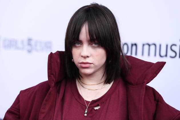 Variety 2021 Music Hitmakers Brunch Singer Billie Eilish arrives at the Variety 2021 Music Hitmakers Brunch presented by Peacock and Girls5eva and sponsored by IHG Hotels and Resorts held at the City Market Social House on December 4, 2021 in Los Angeles, California, United States. Los Angeles California United States  Copyright: xImagexPressxAgencyx originalFilename:collin-variety2211205_npbUu.jpg