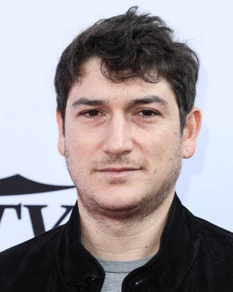 Variety 2021 Music Hitmakers Brunch Aaron Rosen arrives at the Variety 2021 Music Hitmakers Brunch presented by Peacock and Girls5eva and sponsored by IHG Hotels and Resorts held at the City Market Social House on December 4, 2021 in Los Angeles, California, United States. Los Angeles California United States  Copyright: xImagexPressxAgencyx originalFilename:collin-variety2211205_npl6U.jpg