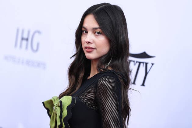 Variety 2021 Music Hitmakers Brunch Singer Olivia Rodrigo wearing Calvin Luo arrives at the Variety 2021 Music Hitmakers Brunch presented by Peacock and Girls5eva and sponsored by IHG Hotels and Resorts held at the City Market Social House on December 4, 2021 in Los Angeles, California, United States. Los Angeles California United States  Copyright: xImagexPressxAgencyx originalFilename:collin-variety2211205_np0OA.jpg