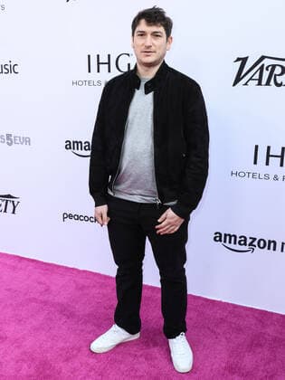 Variety 2021 Music Hitmakers Brunch Aaron Rosen arrives at the Variety 2021 Music Hitmakers Brunch presented by Peacock and Girls5eva and sponsored by IHG Hotels and Resorts held at the City Market Social House on December 4, 2021 in Los Angeles, California, United States. Los Angeles California United States  Copyright: xImagexPressxAgencyx originalFilename:collin-variety2211205_npSNU.jpg