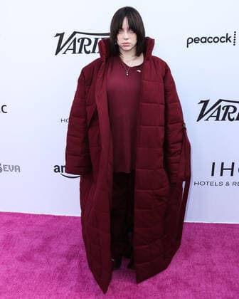 Variety 2021 Music Hitmakers Brunch Singer Billie Eilish arrives at the Variety 2021 Music Hitmakers Brunch presented by Peacock and Girls5eva and sponsored by IHG Hotels and Resorts held at the City Market Social House on December 4, 2021 in Los Angeles, California, United States. Los Angeles California United States  Copyright: xImagexPressxAgencyx originalFilename:collin-variety2211205_npyYZ.jpg