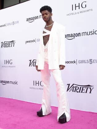 04 December 2021 - Los Angeles, California - Lil Nas X. 2021 Variety Hitmakers Brunch Presented by Peacock Girls5eva Los Angeles USA - ZUMAa123 20211204_zaa_a123_075 Copyright: xBillyxBennightx