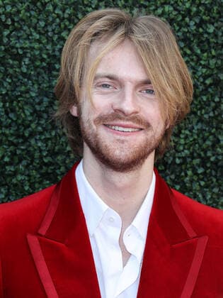 Variety 2021 Music Hitmakers Brunch Singer Finneas O Connell arrives at the Variety 2021 Music Hitmakers Brunch presented by Peacock and Girls5eva and sponsored by IHG Hotels and Resorts held at the City Market Social House on December 4, 2021 in Los Angeles, California, United States. Los Angeles California United States  Copyright: xImagexPressxAgencyx originalFilename:collin-variety2211205_npROX.jpg