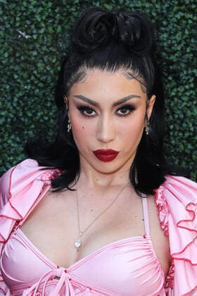 Variety 2021 Music Hitmakers Brunch Singer Kali Uchis arrives at the Variety 2021 Music Hitmakers Brunch presented by Peacock and Girls5eva and sponsored by IHG Hotels and Resorts held at the City Market Social House on December 4, 2021 in Los Angeles, California, United States. Los Angeles California United States  Copyright: xImagexPressxAgencyx originalFilename:collin-variety2211205_npDX5.jpg